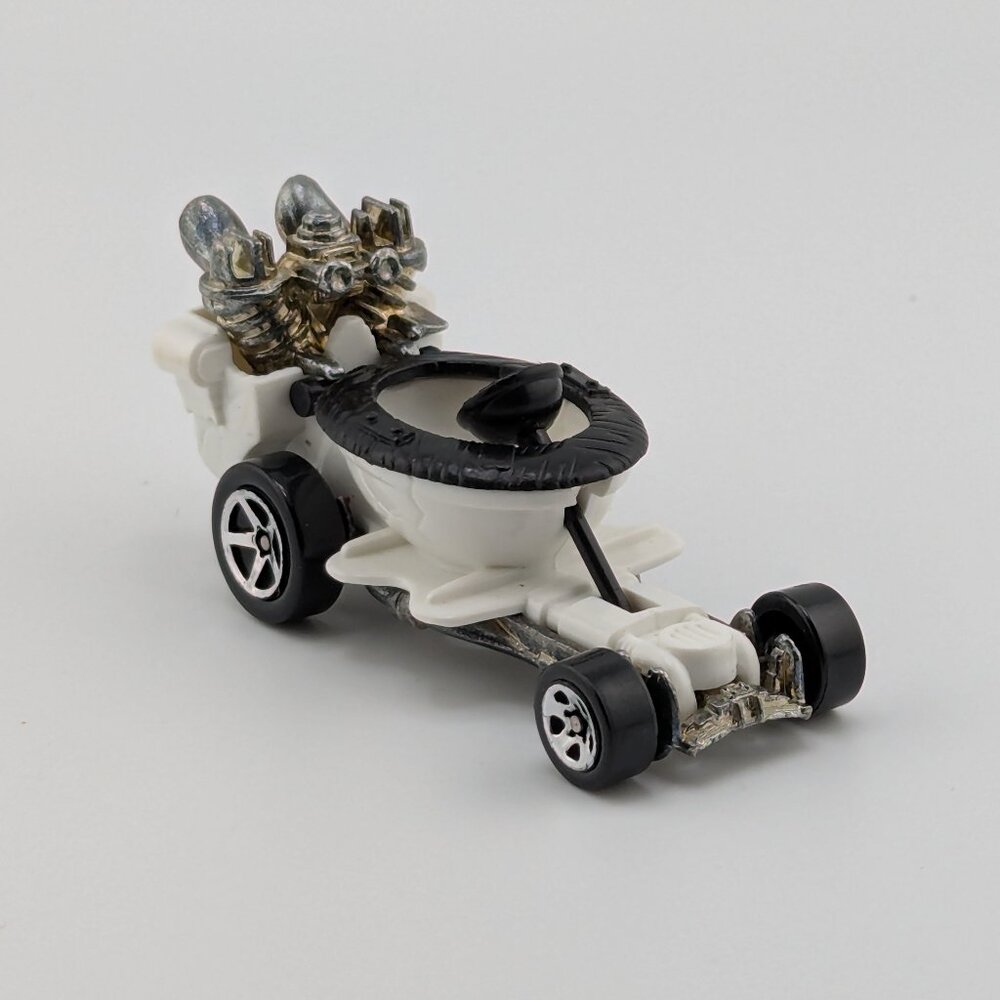 Hot Wheels 1998 First Edition #13/48 – "Hot Seat" Toilet Car